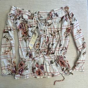 Gimmick Off The Shoulder Flowy Top